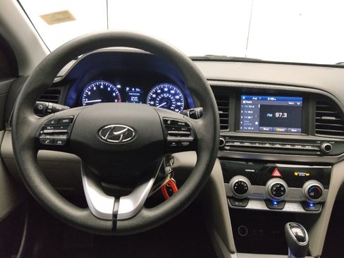 Used 2019 Hyundai Elantra SEL w/ Winter Weather Package FWD image 22