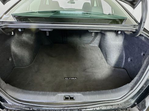 Used 2025 Nissan Altima 2.5 SV image 27