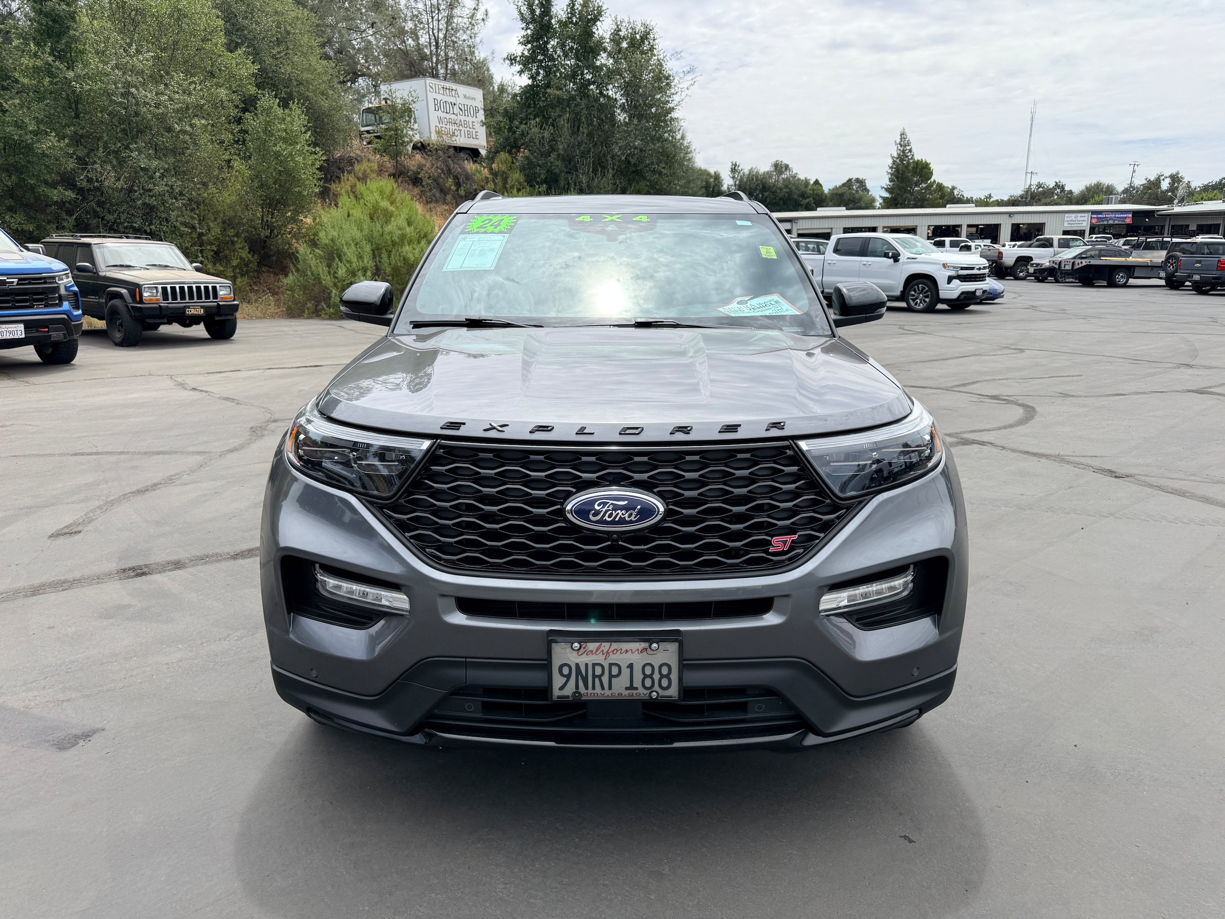 Used 2024 Ford Explorer ST w/ Equipment Group 401A AWD/4WD image 3