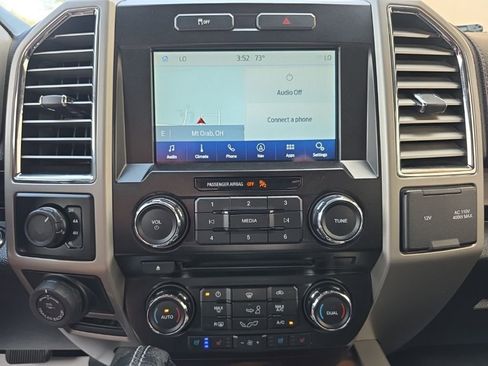 Used 2016 Ford F150 Lariat image 18