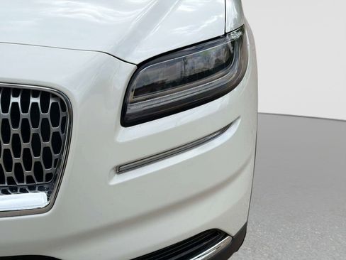 Used 2022 Lincoln Nautilus Reserve AWD/4WD image 11