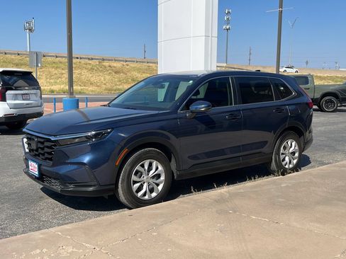 Used 2025 Honda CR-V LX image 1