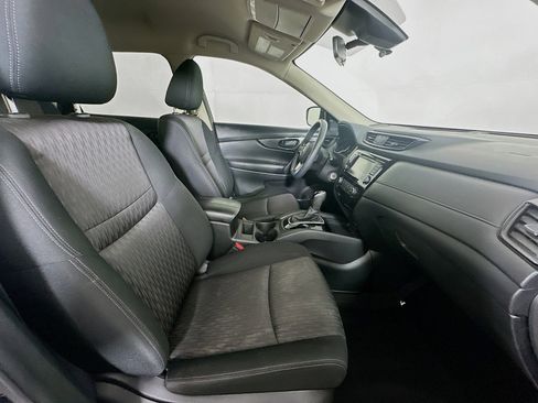 Used 2020 Nissan Rogue S FWD image 29