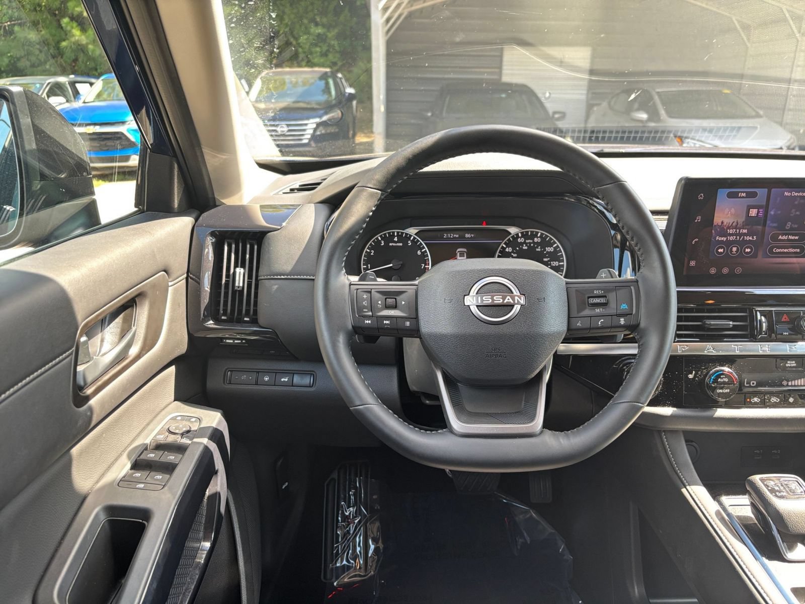Used 2026 Nissan Pathfinder SV FWD image 34
