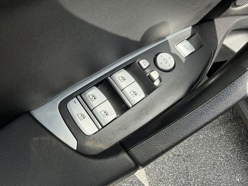 Used 2024 BMW X3 sDrive30i RWD image 11