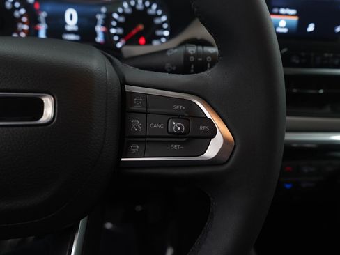 Used 2024 Jeep Compass Limited image 19