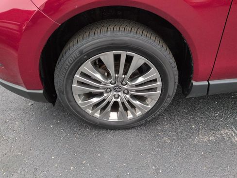 Certified 2022 Toyota Venza Limited w/ Advanced Technology Package AWD/4WD image 27