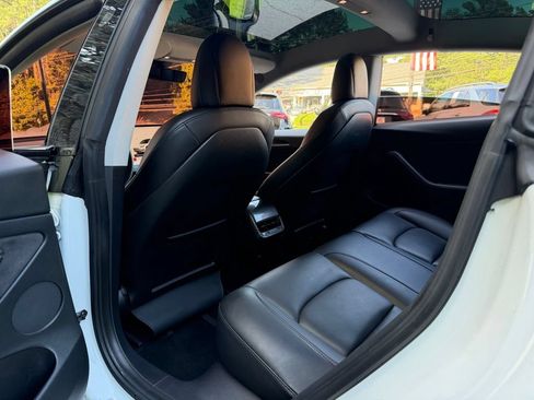 Used 2022 Tesla Model 3 Long Range AWD/4WD image 29