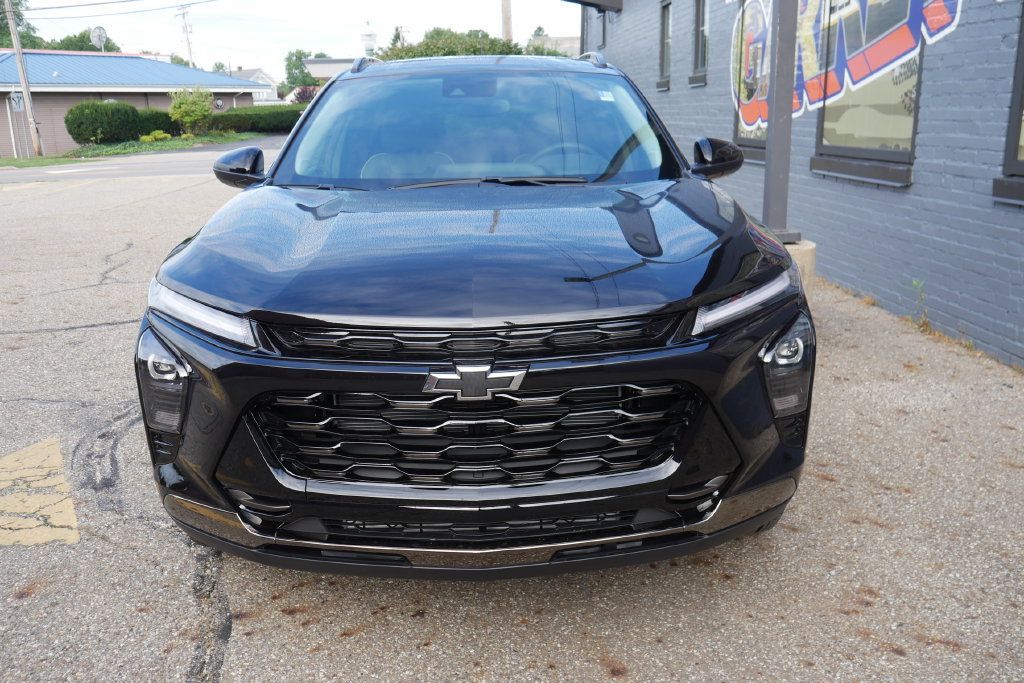 New 2026 Chevrolet Trax ACTIV w/ Sunroof Package FWD image 30