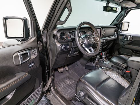 Used 2023 Jeep Gladiator Overland image 14