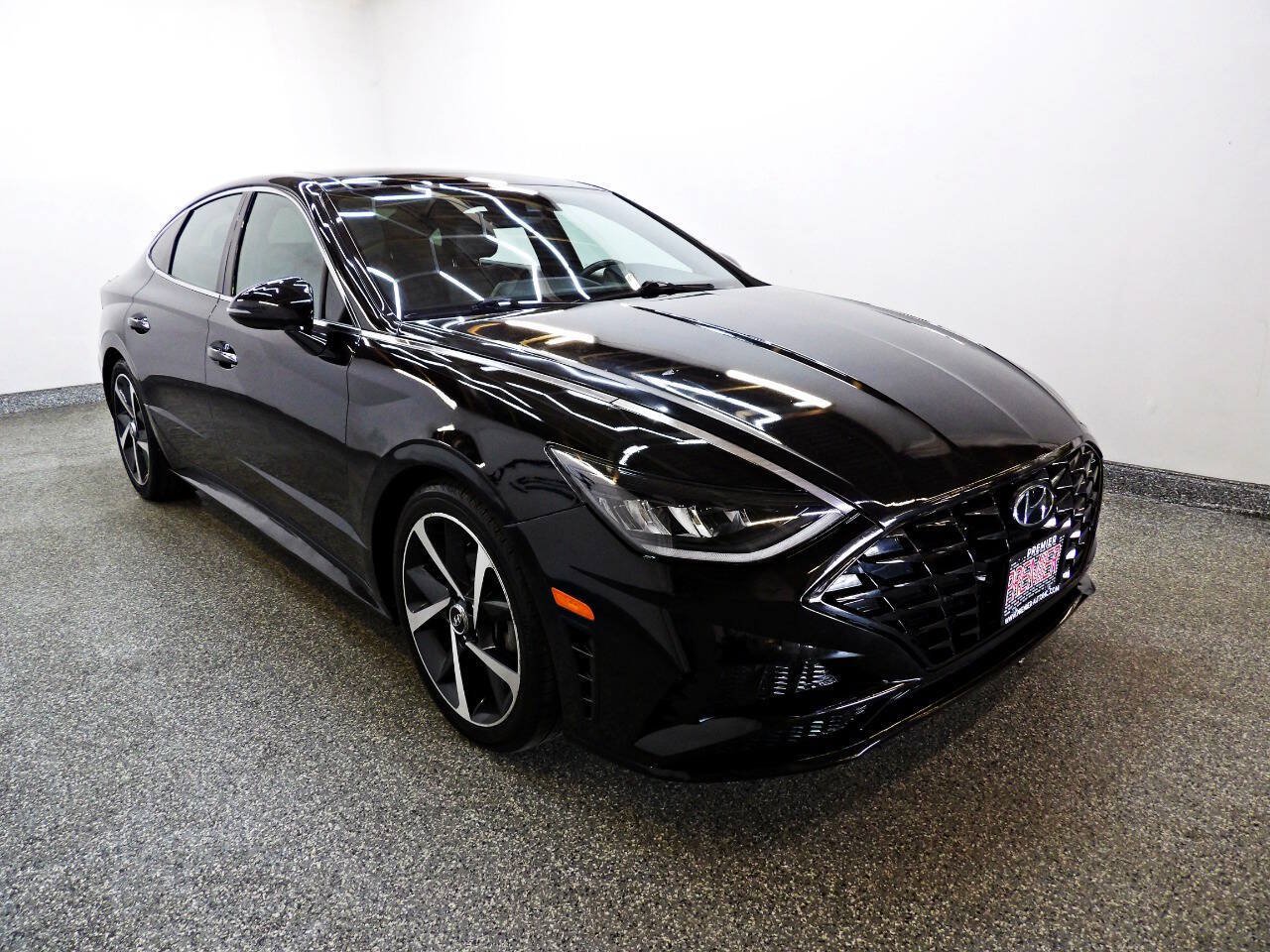 Used 2021 Hyundai Sonata SEL Plus w/ Tech Package FWD image 3