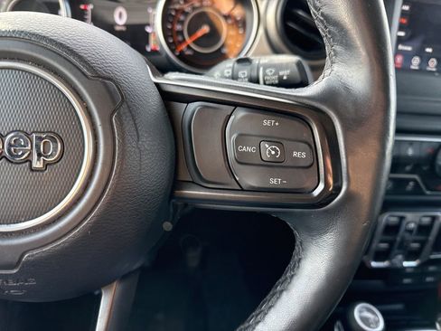 Used 2019 Jeep Wrangler Unlimited Sport S image 11