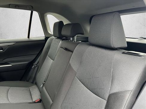 Used 2025 Toyota RAV4 XLE image 20