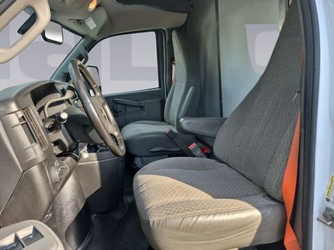 Used 2022 Chevrolet Express 3500 w/ Power Convenience Package image 10