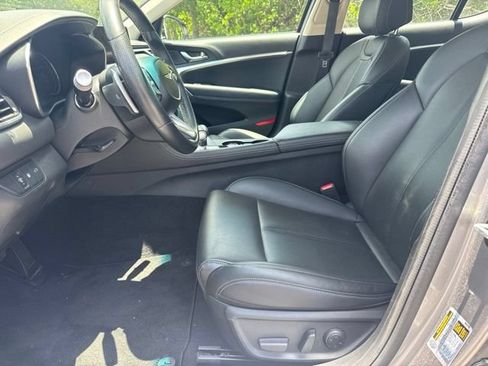 Used 2025 Genesis G70 2.5T AWD/4WD image 8