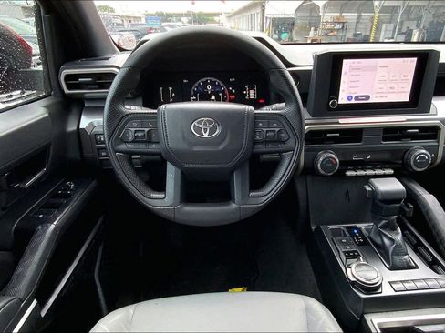 Used 2025 Toyota Tacoma SR5 image 6