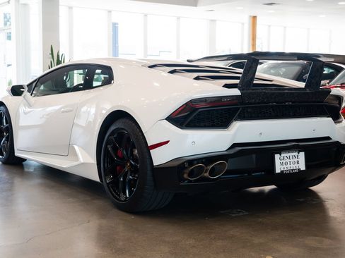 Used 2017 Lamborghini Huracan LP 580-2 RWD image 6