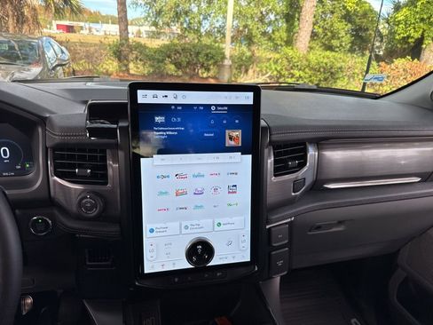 Used 2025 Ford F150 Lightning Flash image 46