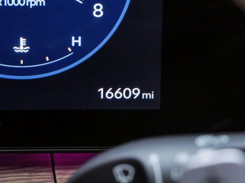 Certified 2024 Hyundai Santa Fe Limited image 24