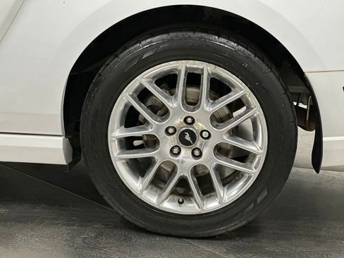 Used 2014 Ford Mustang GT Premium RWD image 22