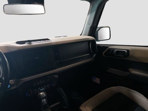 Used 2021 Ford Bronco Wildtrak image 23