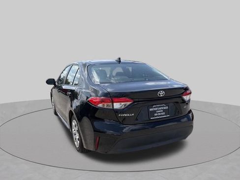 Used 2025 Toyota Corolla LE FWD image 4