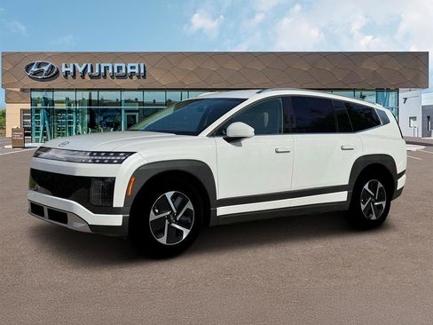 New 2026 Hyundai Ioniq 9 SE image 2