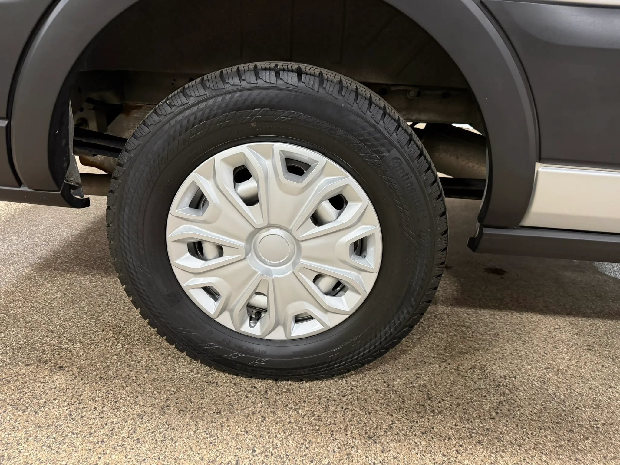 Used 2019 Ford Transit 250 148 Medium Roof RWD image 65