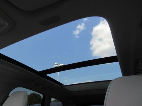 Used 2023 Volvo XC60 B5 Plus w/ Protection Package Premier image 7