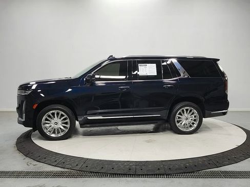 Used 2021 Cadillac Escalade Premium Luxury AWD/4WD image 4