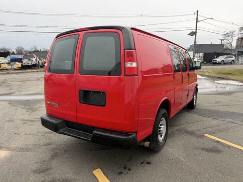 Used 2016 Chevrolet Express 2500 image 5