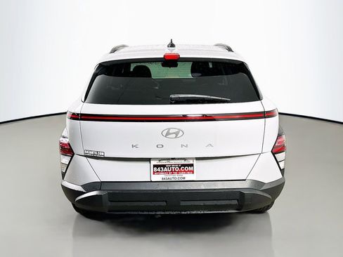 Used 2024 Hyundai Kona SEL FWD image 6