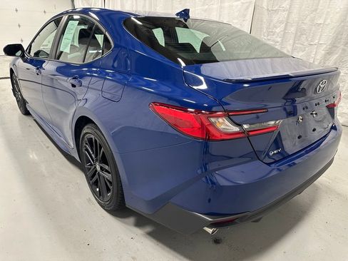 Used 2026 Toyota Camry SE FWD image 5