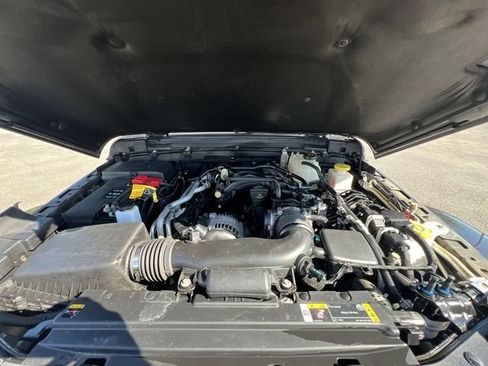 Used 2022 Jeep Gladiator Sport AWD/4WD image 21