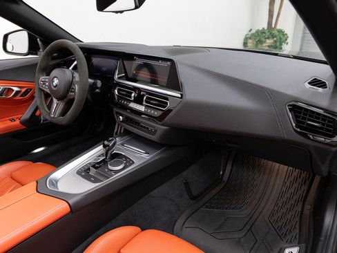 Used 2022 BMW Z4 M40i w/ Premium Package image 12