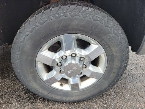 Used 2018 GMC Sierra 2500 SLE w/ SLE Convenience Package image 8