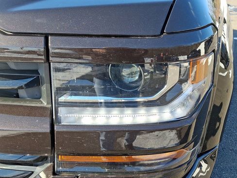 Used 2018 Chevrolet Silverado 1500 LT w/ All Star Edition image 9