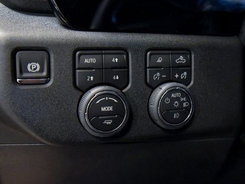 Used 2026 Chevrolet Silverado 2500 LT w/ All Star Edition image 17