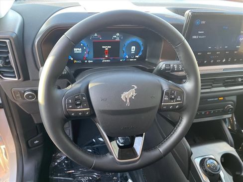 Used 2025 Ford Bronco Sport Outer Banks image 9