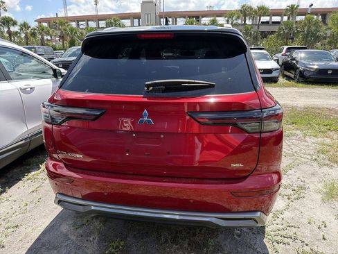 Used 2025 Mitsubishi Outlander SEL FWD image 8