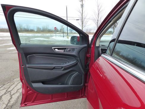 Used 2023 Ford Edge Titanium w/ Equipment Group 301A AWD/4WD image 17