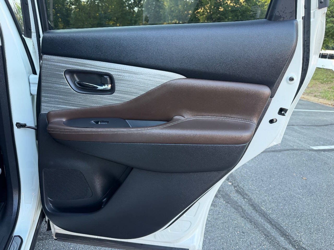 Used 2015 Nissan Murano SL FWD image 17