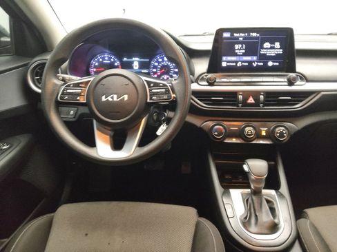 Used 2022 Kia Forte LXS w/ LXS Technology Package image 22