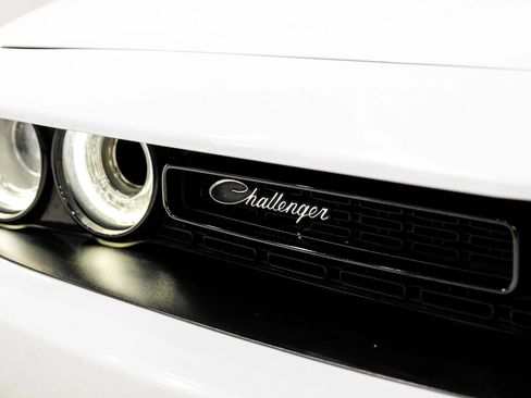 Used 2017 Dodge Challenger R/T Scat Pack RWD image 51