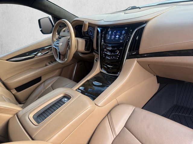 Used 2018 Cadillac Escalade Platinum AWD/4WD image 23