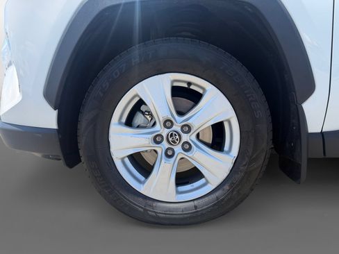 Used 2021 Toyota RAV4 XLE FWD image 14