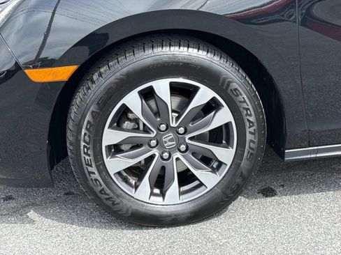 Used 2024 Honda Odyssey EX-L image 7