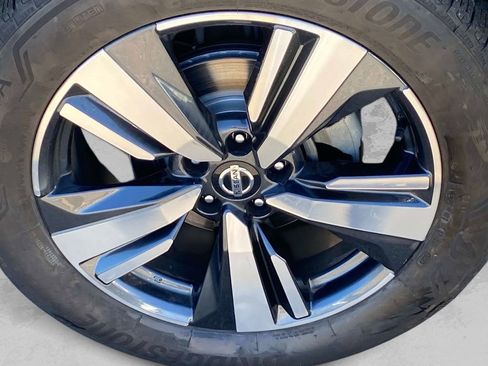 Certified 2021 Nissan Rogue Platinum AWD/4WD image 28