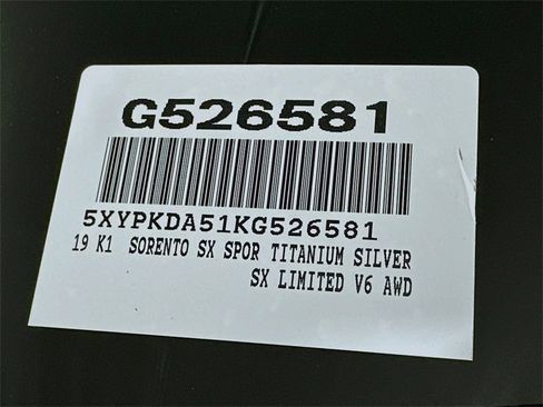 Used 2019 Kia Sorento SX image 26