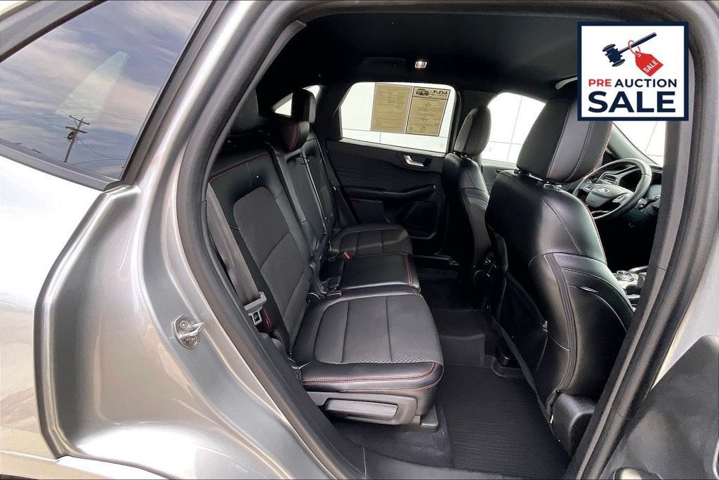 Used 2024 Ford Escape ST-Line w/ Tech Pack #1 AWD/4WD image 27